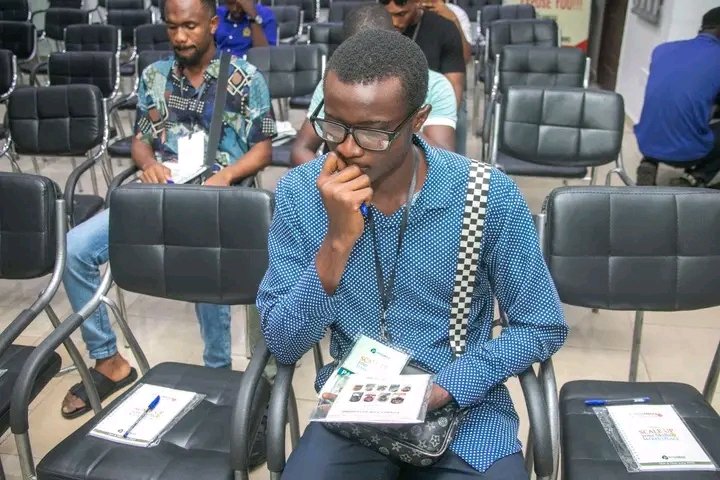 daniel_oriloye's tweet photo. @PoojaMedia 1. Bagged my 1st degree B.A (Ed) English Language
2. Certified as a professional teacher (TRCN)
3. Attended Pooja Media master class. #poojamediamasterclass
4. Traveled to Uyo, Akwa ibom State for the Maiden NLO Cup. https://t.co/YeKwdL4wO7