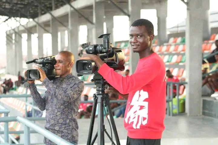 daniel_oriloye's tweet photo. @PoojaMedia 1. Bagged my 1st degree B.A (Ed) English Language
2. Certified as a professional teacher (TRCN)
3. Attended Pooja Media master class. #poojamediamasterclass
4. Traveled to Uyo, Akwa ibom State for the Maiden NLO Cup. https://t.co/YeKwdL4wO7