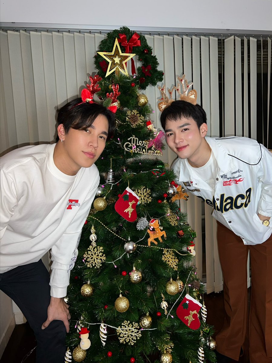 Merry Christmas 🎄🎁🥳 <a href="/dew_jrm/">Dew_jrm</a>  #เพียงนาวา #จากัวร์ธนภัทร #กัวร์ดิว #lovemerman #MerryChrismas