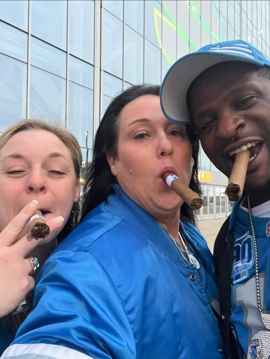 SkillWill313's tweet image. Great day in Minnesota #OnePride #nfcnorthchamps #ItsALock