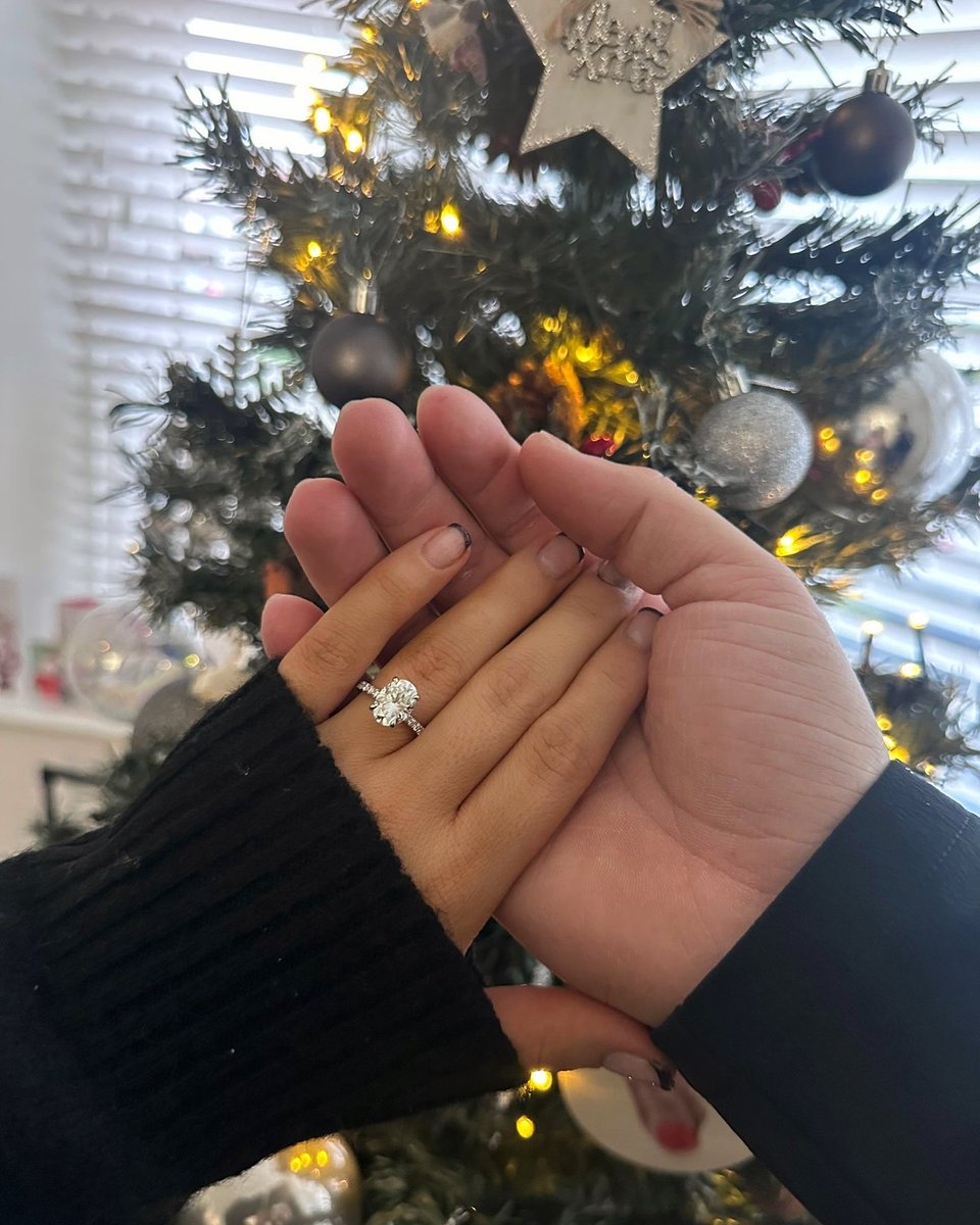 charlkerridge's tweet photo. 25th December 💍 @storeynufc https://t.co/H7H21ZuMst
