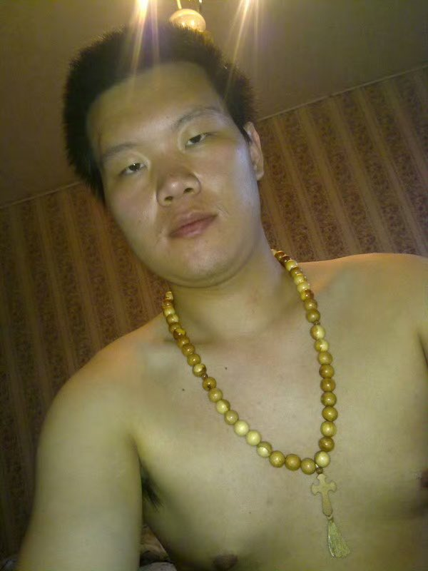 PhaedraXTeddy's tweet photo. That's kind of exactly the face you would imagine kidnapping and torturing you. Thats what he does. And rapes animals. It's not "illegal" so they do it.
#BoycottChina https://t.co/xjK2hPkZx9