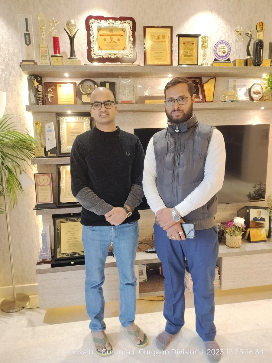 vikash_kaib's tweet photo. @drravirkumar जी के साथ https://t.co/sdzkBDojFk