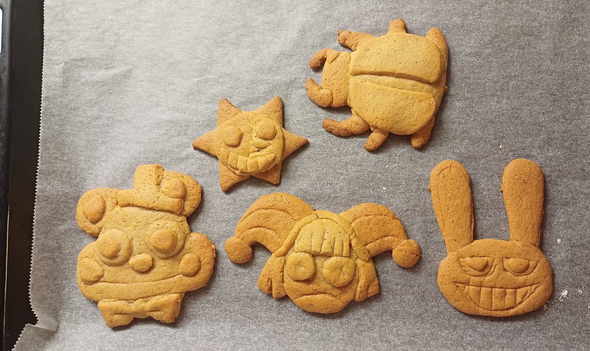 3void2's tweet photo. Made some gingerbreads, BEHOLD MY MASTERPIECES! #baking  #tadcjax #tadcpomni #freddyfazbear #AmongUs #autimcreature #noonecanstopme https://t.co/5O0S4fb6if