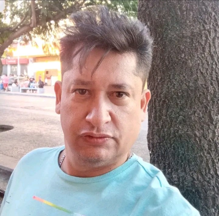 mentolatumchino's tweet photo. Esta es la mierd4 Chavista que nos encuentra aburridos. Por favor Compartir para que se haga famoso...se hace llamar Cesar. https://t.co/SuaCtj1gES