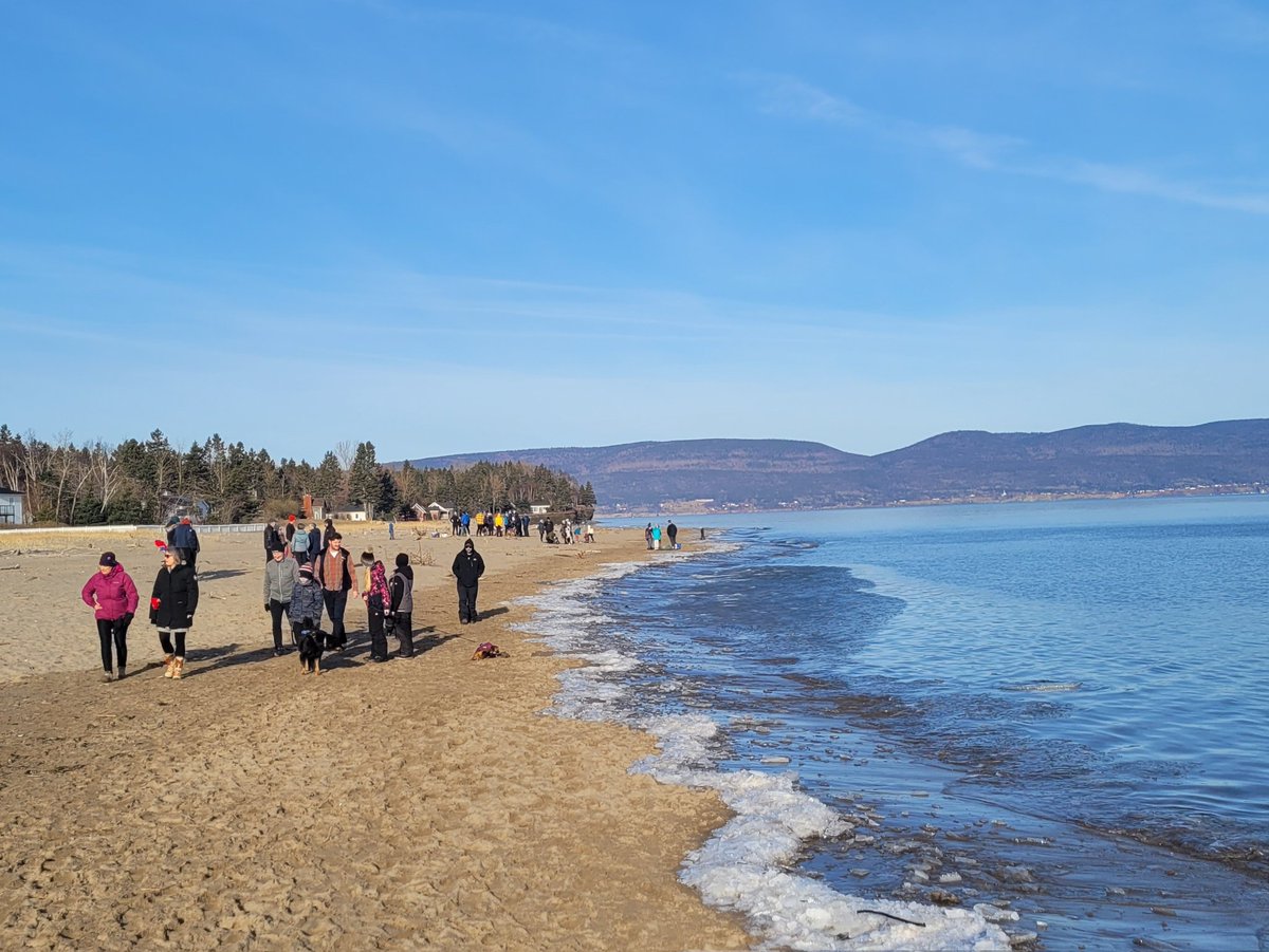 Plage de Haldimand, à Gaspé, un 25 décembre. 🫨
On est loin des Noël d'antan!☃️🎅