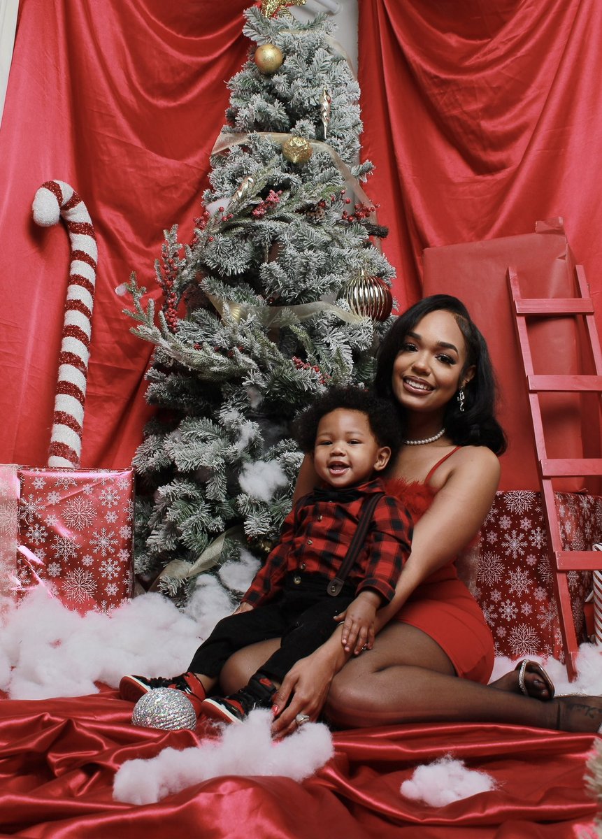 diamonddjade_'s tweet photo. my little gift from Santa … Merry Christmas everyone ❤️🎄🎁 https://t.co/hfHda9fucR