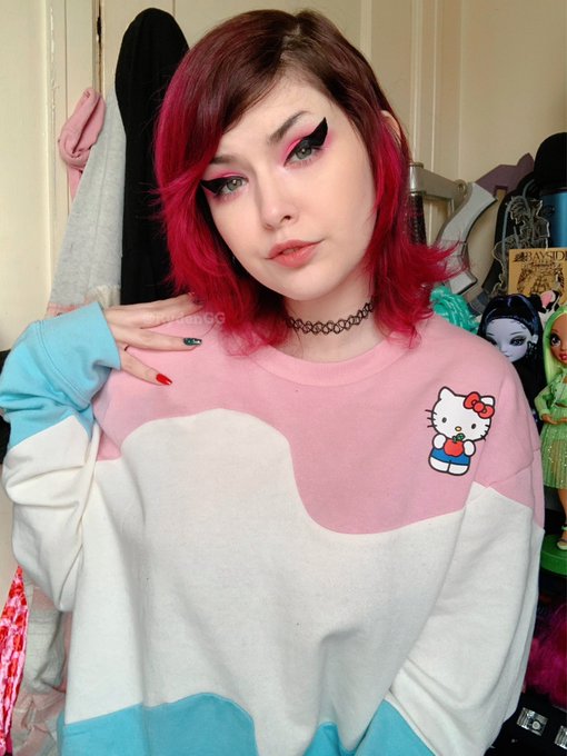 wishing nothing but love to all of you this holiday season!! 💖💫✨ https://t.co/AduNsaVlaQ<a href="/tag/apclips"class="tags"><span>#apclips</span></a>