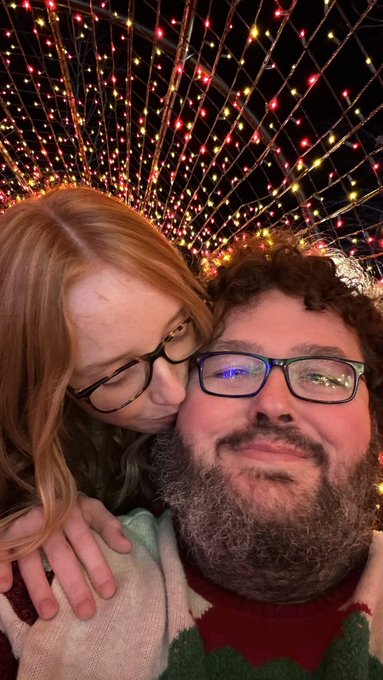 Watch Boogie2988's leaked NSFW photo on TwXstars