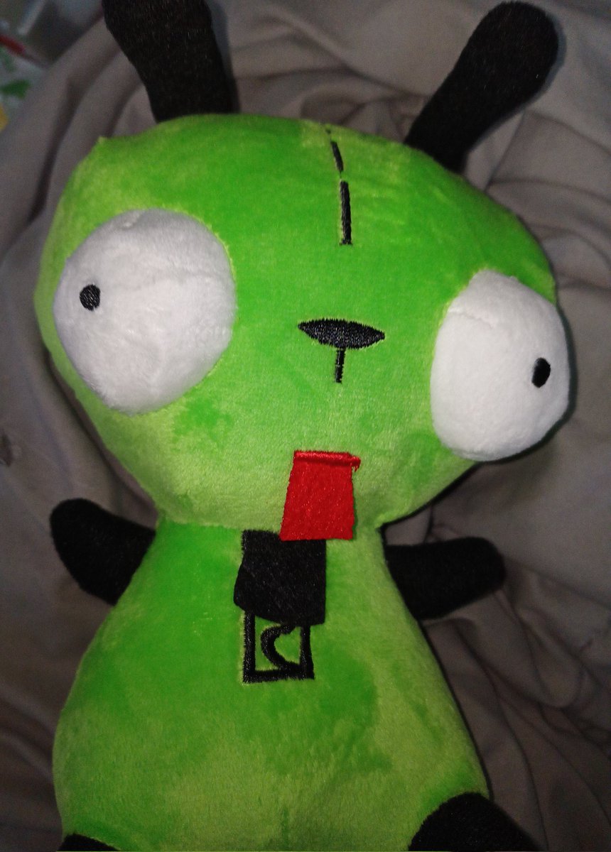 KenzoAlien's tweet photo. am super happy about these gifts, best ones this year (am grateful my mom got these now I have two gir's) https://t.co/xU9JSHJ7QA