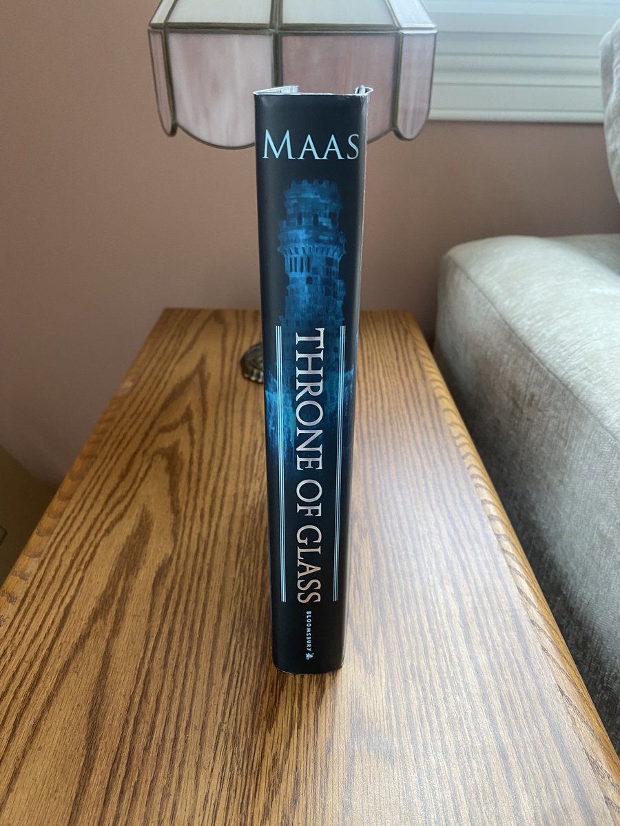 A_Moth_To_Flame's tweet photo. I’m selling my 1st printing 1st edition of Throne of Glass by Sarah J. Maas. In gorgeous condition, happy to provide more photos if necessary. $300 plus shipping, perfect gift for any collectors in your life #sarahjmaas #throneofglass #bookcollector #maasochist #forsale https://t.co/3uwade4GYh
