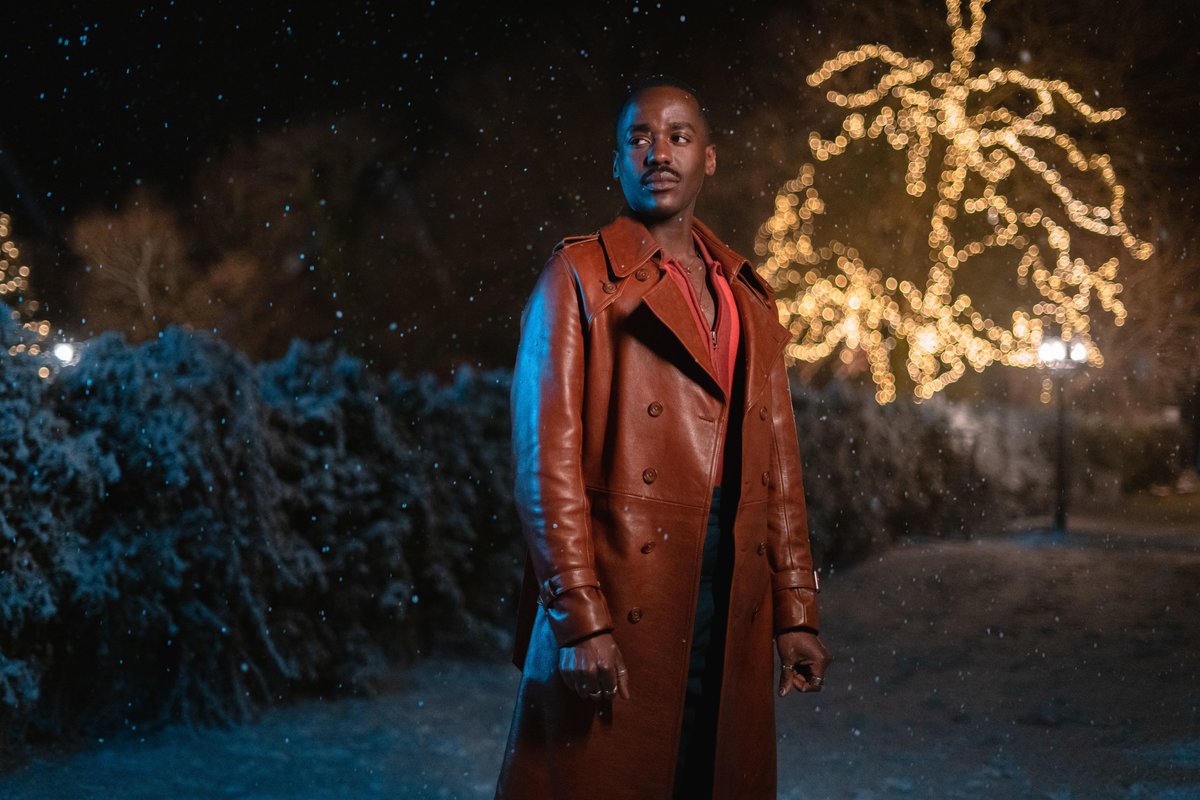 RadioTimes's tweet photo. Tell us your thoughts on Ncuti Gatwa's first adventure as The Doctor! 👇  #DoctorWho https://t.co/WtVYE84FHY