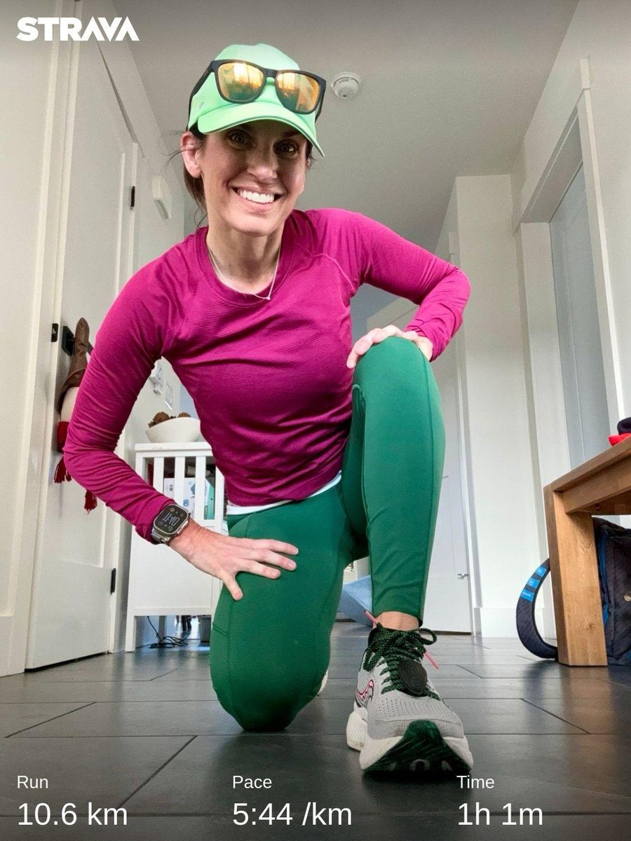 s_maydanski's tweet photo. pop of colour this beauty December morning☀️, how did you start the day? besides opening presents😭#lululemon #saucony #stryd #strava #smartwool #goodr #apple #runhappy #eyesup #stoutheart #keepmovingforward #runlove #marathon Check out my run on Strava.
https://t.co/hbqLA0nY0Y https://t.co/4E3eFAnvnK