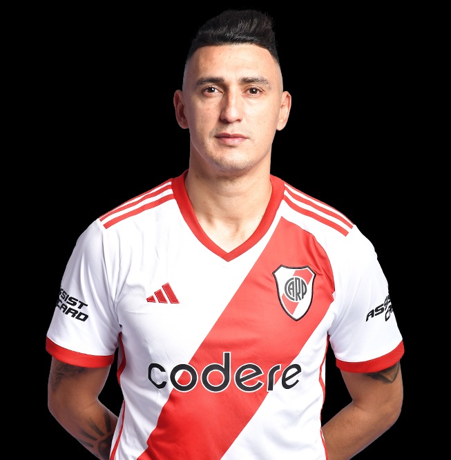 BandaRoja_'s tweet photo. #SuarezGate
- Matías Suárez aceptó la oferta de River y RENOVARÁ su contrato.
- Sería hasta diciembre del 2024.
📣 - @CLMerlo https://t.co/rBtLSjvMij