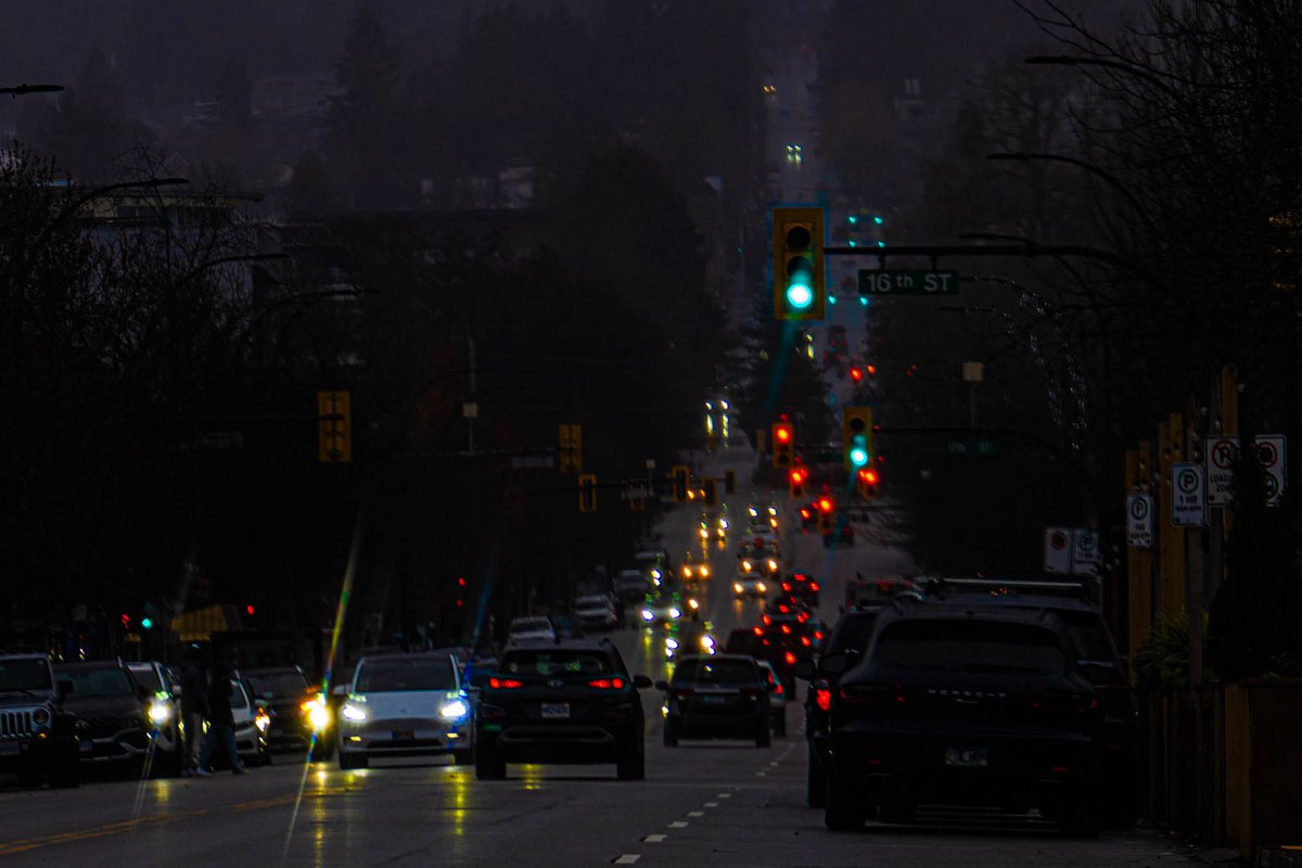 Sitting in my parked car on #Lonsdale watching the rain come down. #Photography #NorthVan #TrafficLights