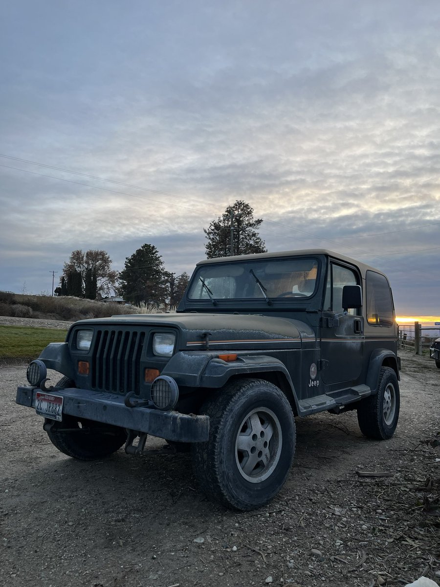 Happy Holidays, @Jeep! This 1995 daily driver has over 426k miles on its original motor. #jeep #wrangler #highmileage