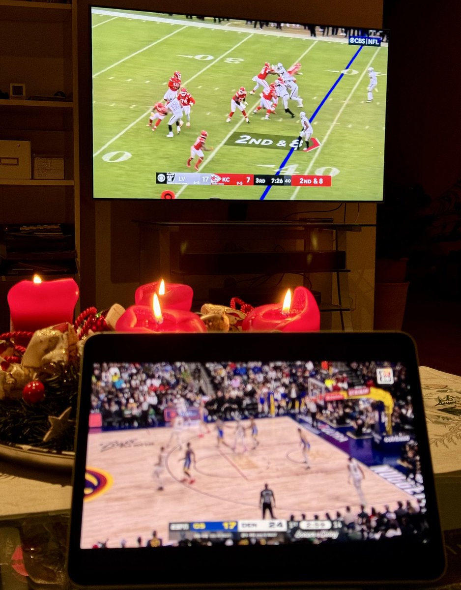 So lassen sich die Feiertage aushalten 🏈🏀😌 #ENDZN #Time2Rise