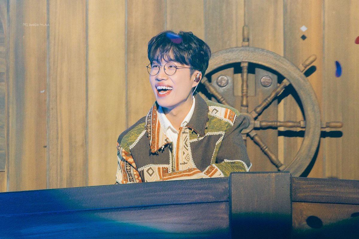 soran_shutter's tweet photo. 231222 소란 winter concert 'WISHLIST'
오빠랑 함께 하는 모험이면 어디든 같이 갈래 위듀🏴
#소란 #고영배 https://t.co/JMtsJMhhyR
