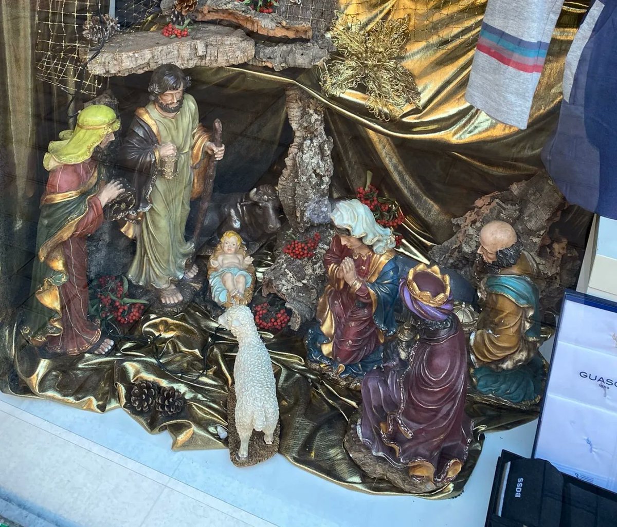 LenceriaInes's tweet photo. 🎄👼Todo el equipo de @LenceriaInes os desea Feliz Navidad.

Estamos a vuestra disposición por si hay que hacer un regalo práctico y bonito 😉

#FelizNavidad
#Ávila #comerciolocal https://t.co/FLiB6LwXdp