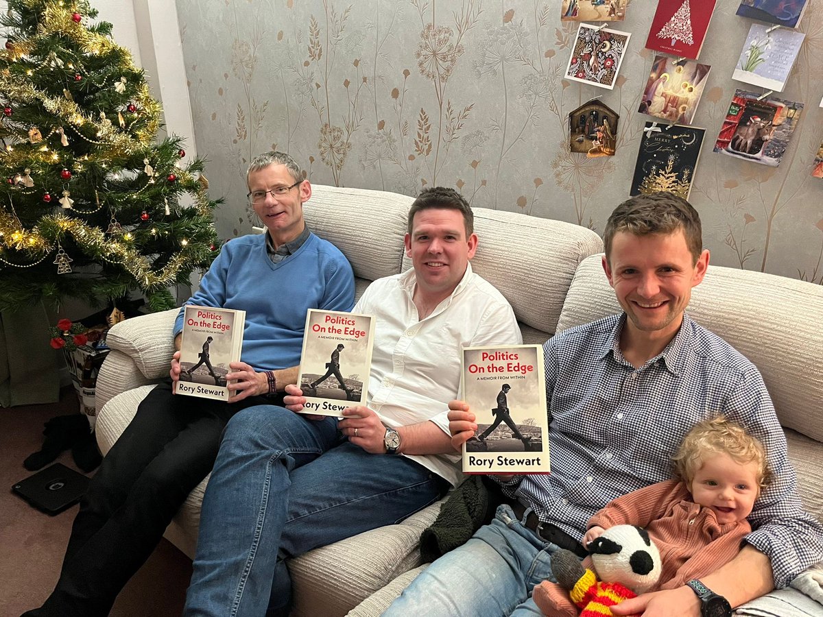 sfoxalive's tweet photo. Thank you @RoryStewartUK  for keeping the generations happy this Christmas and walking across our sofa 😁 https://t.co/19lBME3LDE
