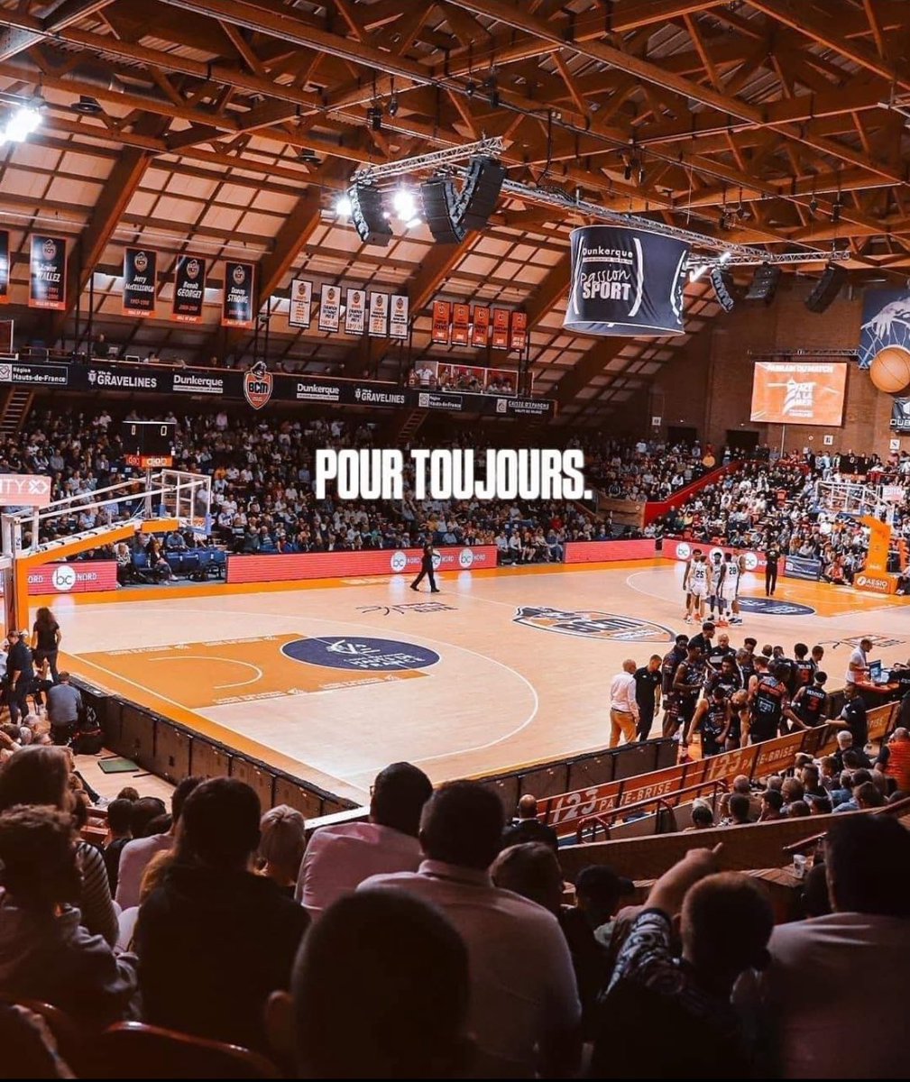 20 ans de BCM , plus largement d’aventures gravelinoises portées par Bertrand Ringot et ses équipes. De bons moments, d’autres plus compliqués mais toujours partagés avec les locataires à vie de Sportica : les Gravelinois et plus largement les habitants de (1/4)