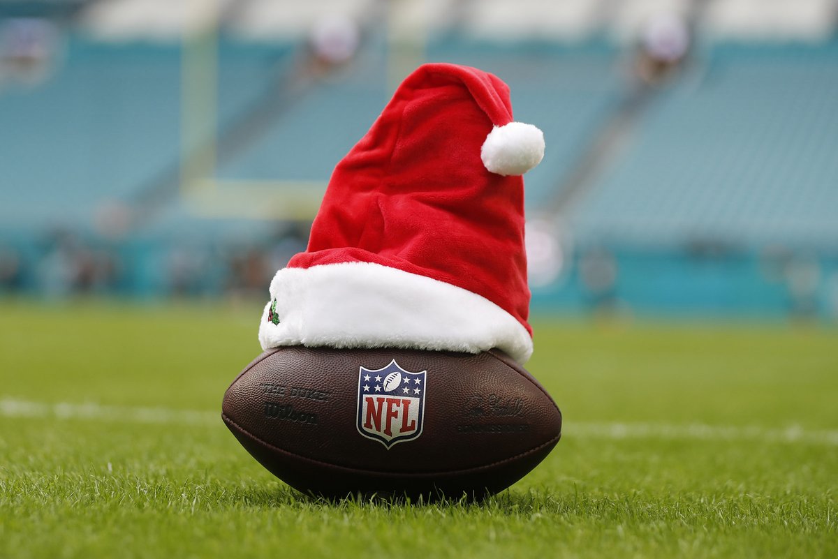 Whether you spotted us under the tree or on the field this holiday season, #TheDuke is in full action today. Who else is spending Christmas Day gathering around the television watching some @NFL action? 📺🏈 #WilsonFootball #NFL