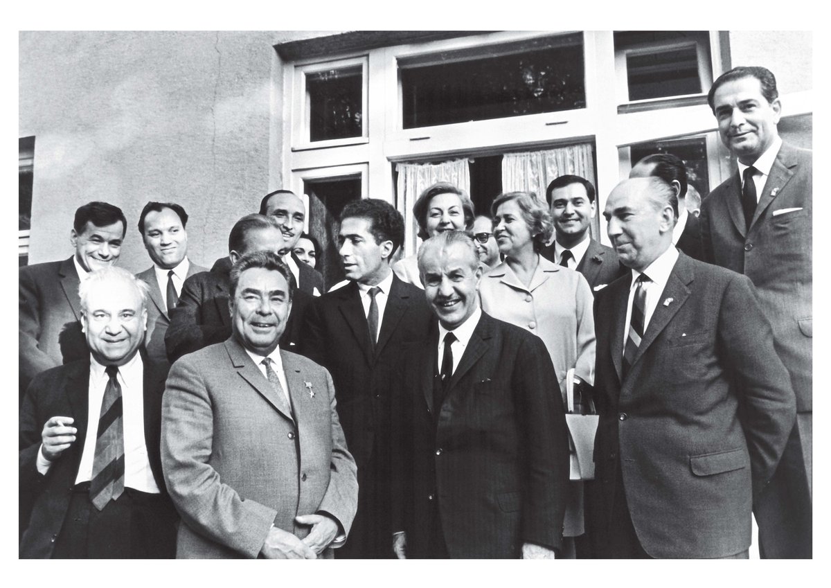 sovietpics's tweet photo. 11. Başbakan Suat Hayri Ürgüplü ve SBKP Genel Sekreteri Leonid Brejnev, Ağustos 1965. https://t.co/AjBlw3X209