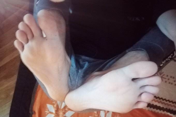 You can&rsquo;t stop looking at my soft soles, can you? 😁🤪 🦶🏻🦶🏻👀👄👅  #feet_pics #feetworshi̇p #feetpicsforsales<a href="/tag/footfetish"class="tags"><span>#footfetish</span></a><a href="/tag/feet"class="tags"><span>#feet</span></a><a href="/tag/sexyfeet"class="tags"><span>#sexyfeet</span></a><a href="/tag/sexysoles"class="tags"><span>#sexysoles</span></a><a href="/tag/sexytoes"class="tags"><span>#sexytoes</span></a>