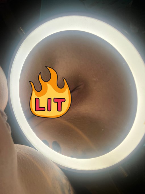 Merry Christmas everyone ! Who&rsquo;s ready for a suprise on https://t.co/5KfZtyk9aH vip https://t.co/bHa