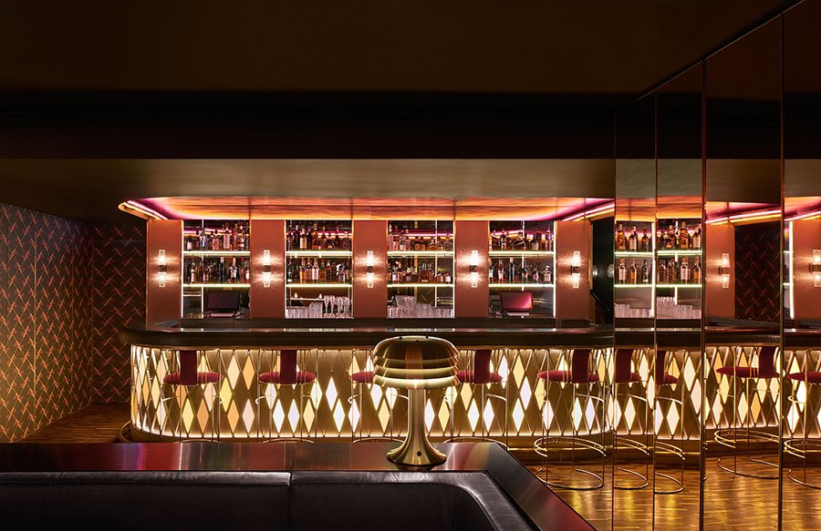 luusssso's tweet photo. This nightclub in London has absolutely immaculate lighting https://t.co/Kj2EbHxqrq