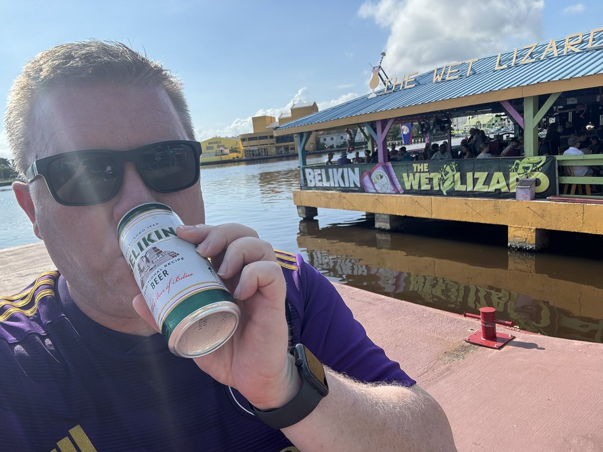 DaveInOrlando's tweet image. Always drink local!  When in Belize, drink Belizean beer!

This Beikin Belize beer is hitting the spot!  

#BeerIsGood
#DrinkLocal