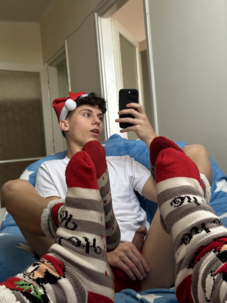 CHRIS tweet media