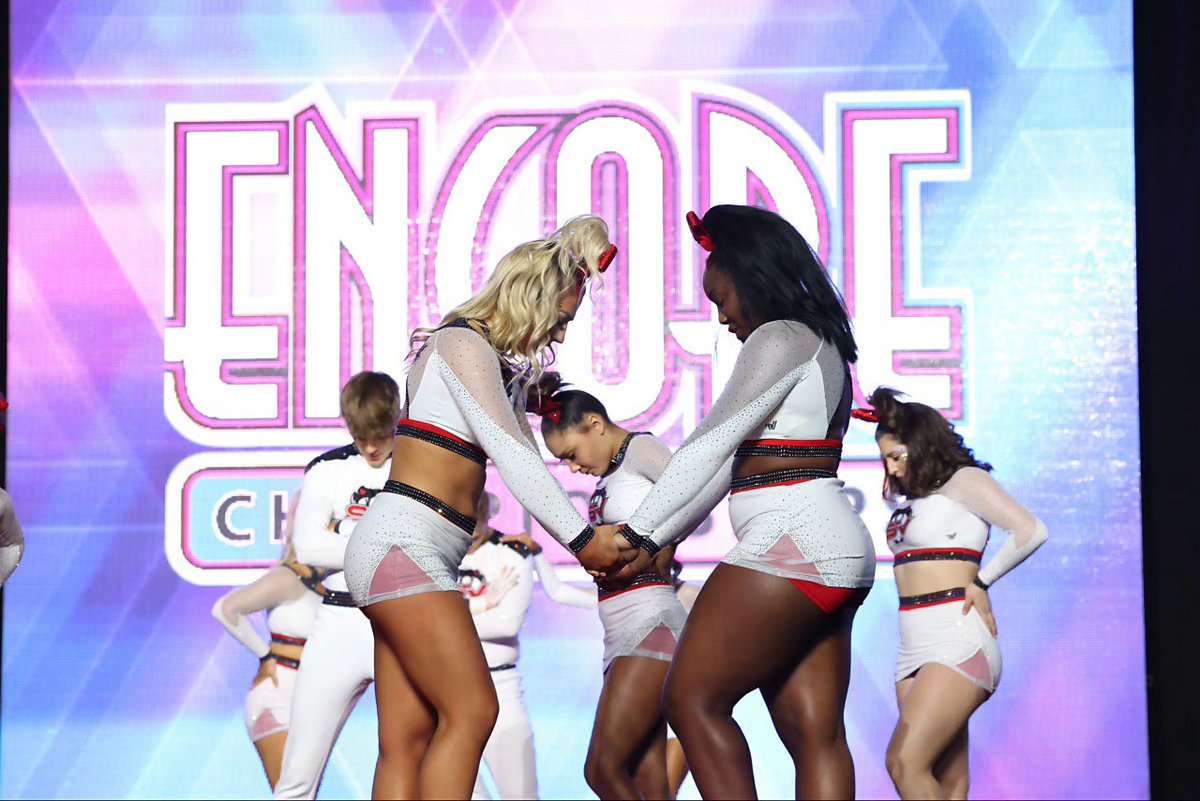 Merry Hissmas from our family to yours!❤️🎄