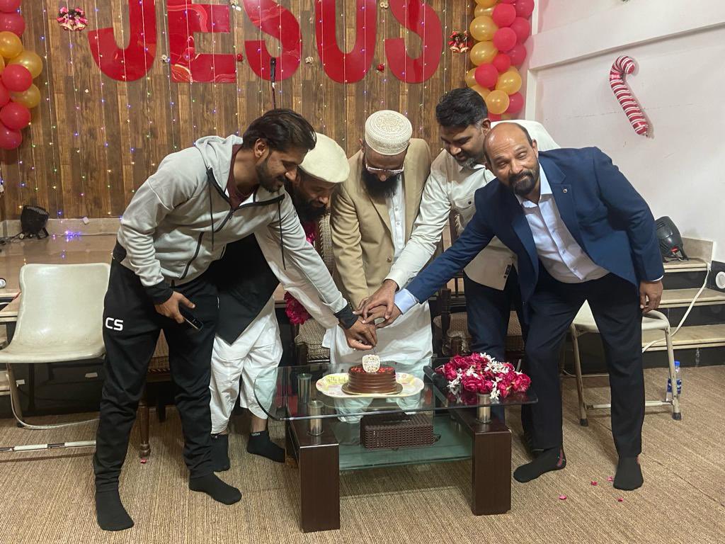 anilaali's tweet photo. On direction of Anila Ali, Founder AMMWEC, Chair IRF ROUNDTABLE PAKISTAN,Celebrate Christmas at Karachi United Church. 
IRF ROUNDTABLE PAKISTAN Coordinator Kashif Mirza, 
Albert Rehmat, Alama Sajjad, Mufti Abdul Qadir & other deliver message of Peace Love and unity. Cake cutting ceremony also held at event.
@SecBlinken @usembislamabad @IRFSummit @IrfSecretariat @StateIRF @USCIRF @POTUS @IRF_Ambassador @LantosSwettK @SamuelBrownback