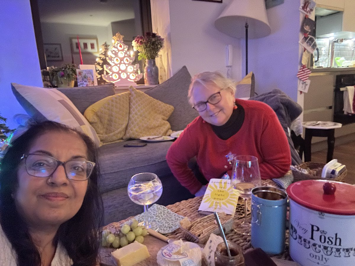 Here’s hoping your Christmas has been magical as mine today we hosted Care Leavers at the Manchester Christmas Dinner with these lovely hosts and our guests 🎄now enjoying food and drinks with Ali 🍸🍸🍸