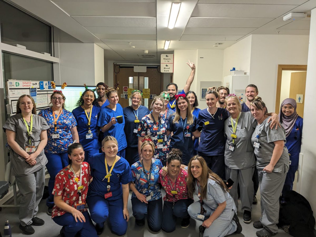 Merriest of Christmases from our Christmas Day teams. Wishing you a safe and peaceful festive period. @NorthBristolNHS #onenbt #nbtproud