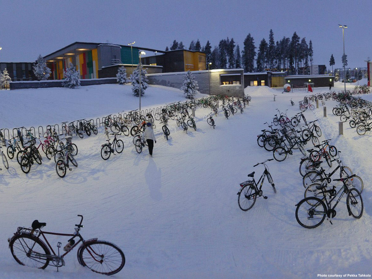 “During the depths of winter, temperatures can drop as low as -22F, with just four hours of daylight.

Despite these harsh conditions, 12% of winter journeys are made by bicycle in the city of Oulu.” 🚲 🇫🇮 
bbc.com/future/article…