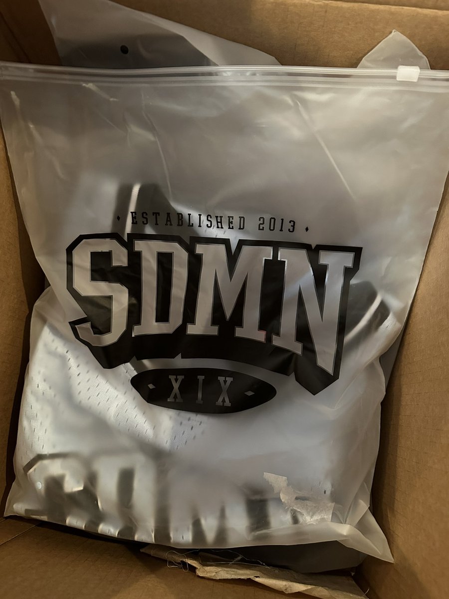 CBProdigy's tweet image. Pretty good Christmas 👍🏻 @Sidemen @SidemenClothing @KSI @miniminter @ZerkaaHD @Behzinga @Tobjizzle @Vikkstar123 @wroetoshaw