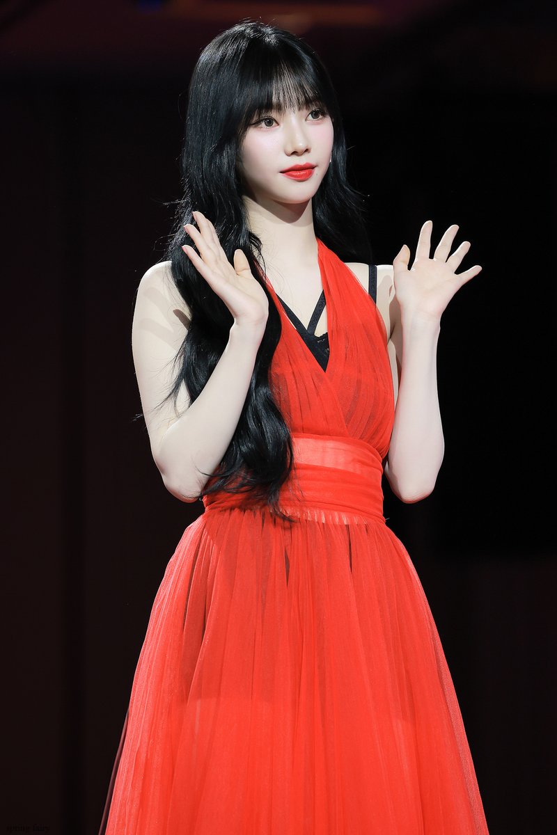 SpringFairy0411's tweet image. 231225
#aespa #에스파 #KARINA #카리나