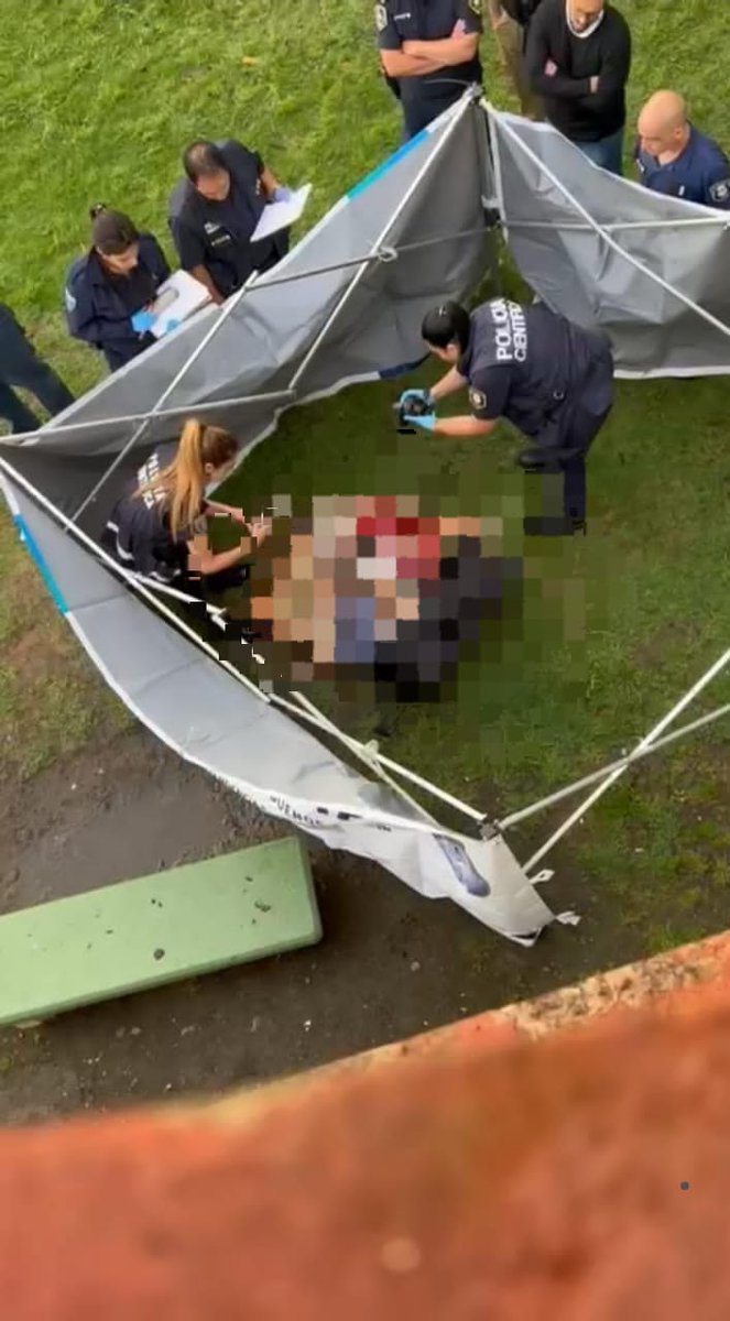 mauroszeta's tweet photo. 🚨HOMBRE ASESINADO Y DESCUARTIZADO EN UNA VALIJA: DETIENEN AL HIJO
- Atilio Pachi tenía 83 años. Fue hallado asesinado en una valija en Valentín Alsina, Lanús.
- La DDI Lanús identificó por las cámaras al supuesto autor y lo detuvo: es el hijo, Alexis Pachi.
- Cámaras, la clave. https://t.co/3Lj5BvtT9y