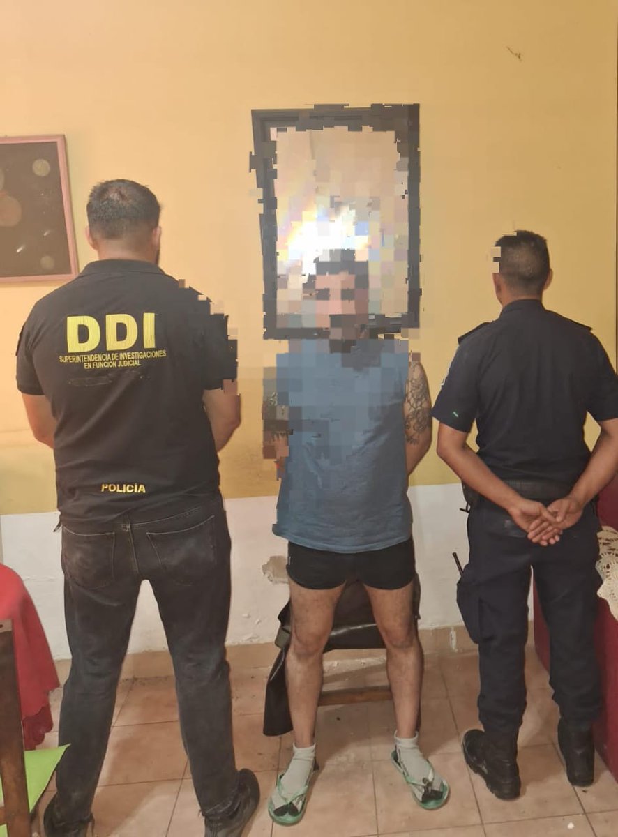 mauroszeta's tweet photo. 🚨HOMBRE ASESINADO Y DESCUARTIZADO EN UNA VALIJA: DETIENEN AL HIJO
- Atilio Pachi tenía 83 años. Fue hallado asesinado en una valija en Valentín Alsina, Lanús.
- La DDI Lanús identificó por las cámaras al supuesto autor y lo detuvo: es el hijo, Alexis Pachi.
- Cámaras, la clave. https://t.co/3Lj5BvtT9y