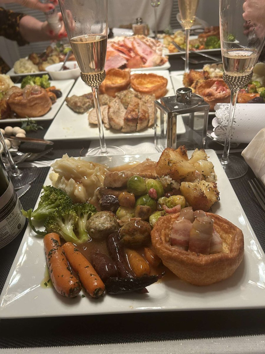 rangolover's tweet image. It’s a Very Merry Xmas for the Boys who’ve headed off home for the festive period! 
The lads kindly sent in pictures of their dinners: some belters, a questionable square plate and some radioactive looking cheese
Nonetheless, full belly’s and a well deserved break.
Merry Ratmas🎅