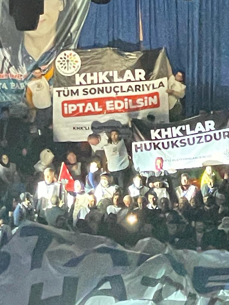 #KHKlarİptalEdilsin

#KHKlarİptalEdilsin 

#KHKlarİptalEdilsin