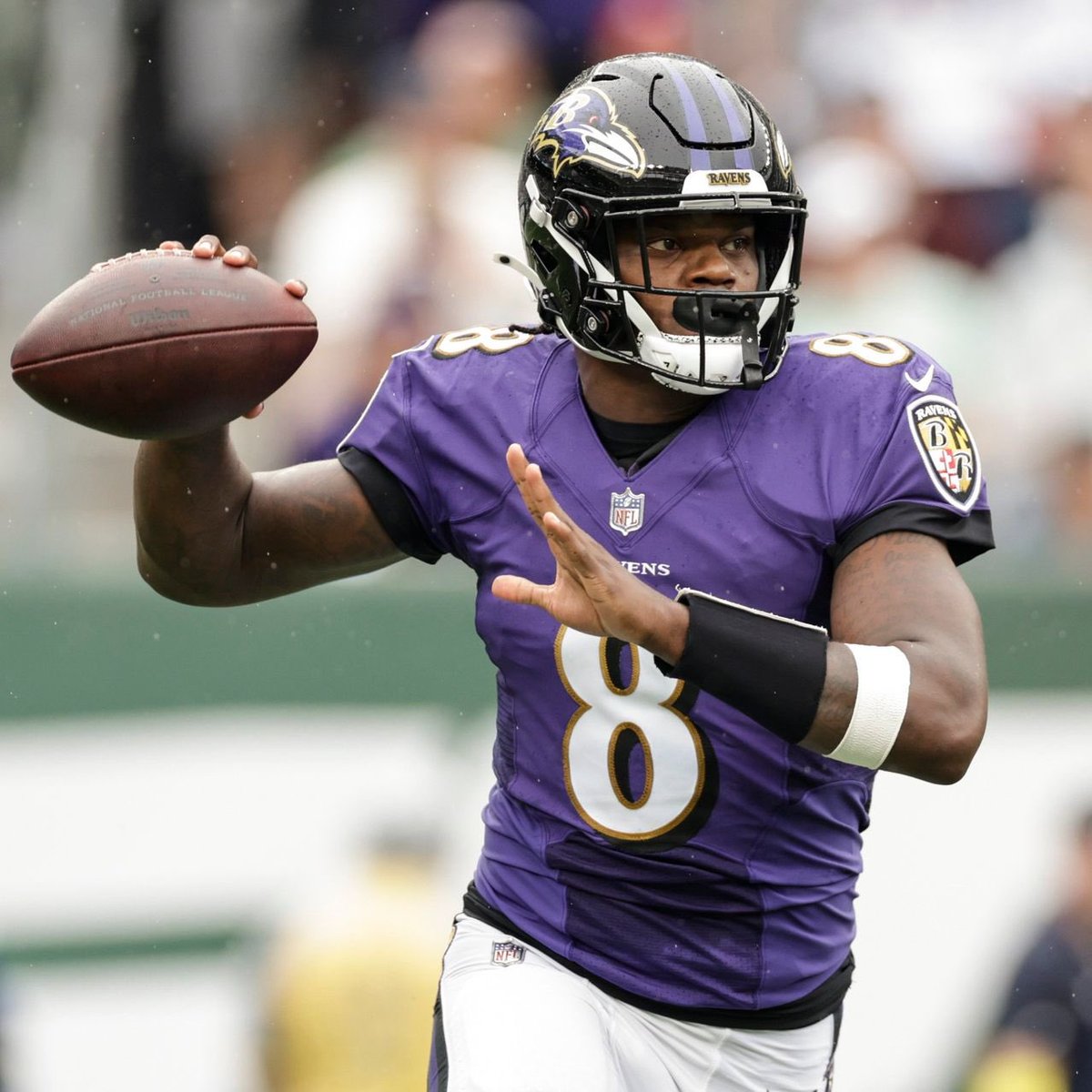 FieldYates's tweet photo. The #1 seed is officially down to 3 teams in the AFC:

- Ravens
- Dolphins
- Browns https://t.co/RfS2FtvDjX