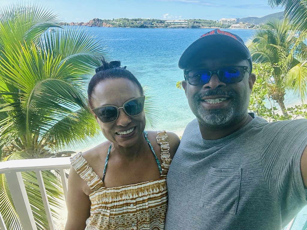 JamesLeeIII1's tweet photo. Merry Christmas and Happy Holidays! It was nice to enjoy some warmth and sunshine together! ๐โ๏ธ๐๐พ๐๐พ#sunshine #warmth #warmweather #enjoyingmywife #wifetime https://t.co/NdXyVynWki