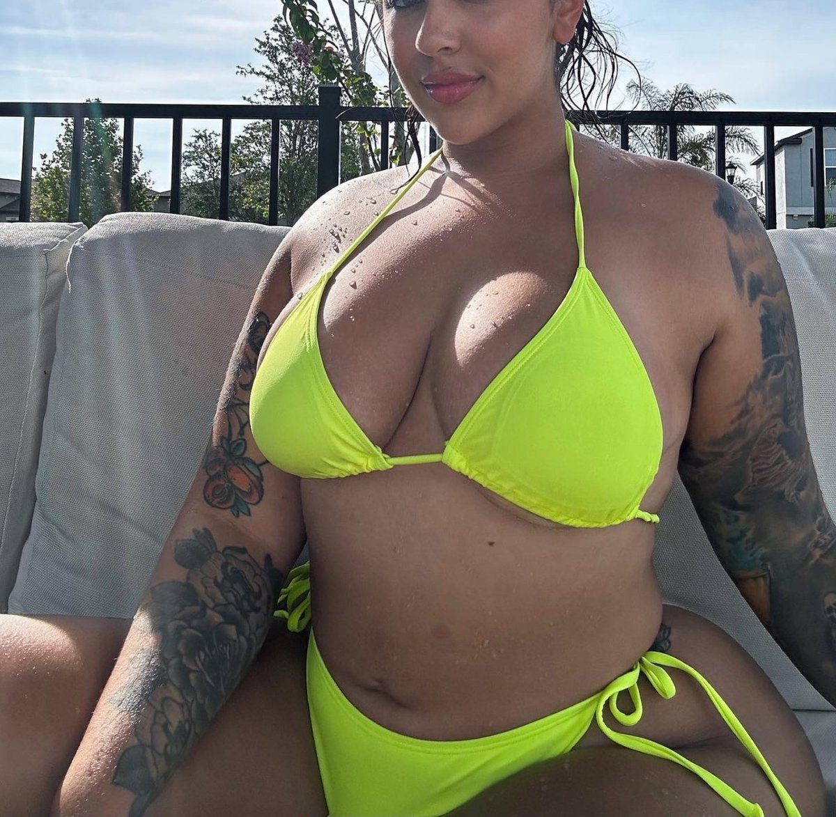 clcl6565's tweet photo. #nsfw #bigbooty #bigass #ass #jeans #tight #humping #grinding #phat #thick #lapdance #sexy #hot #pov #porn #adultcontent #xxx #sloppy #head #blow #blowjob #top #thick #lips #adult #adultcontent #deepthroat #spit #gag #wet #throat https://t.co/ghyEbuygGZ