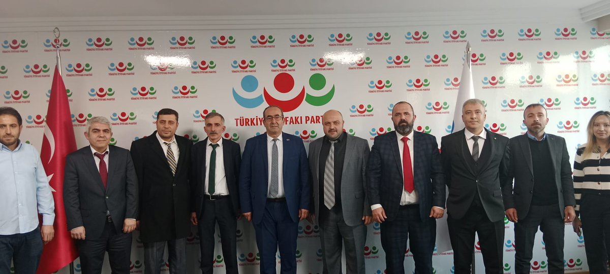 Türkiye İttifakı Partisi Genel Başkan Yardımcısı Sn. Enver Türkoğluna Çıraklık ve Staj Mağdurlarına verdiği destek için teşekkür ederiz.
<a href="/DrSinanOgan/">Dr. Sinan Oğan</a>
<a href="/EnverTurkoglu76/">Enver Türkoğlu</a>
#ÇırakVeStajyerlerAhiEvrandır