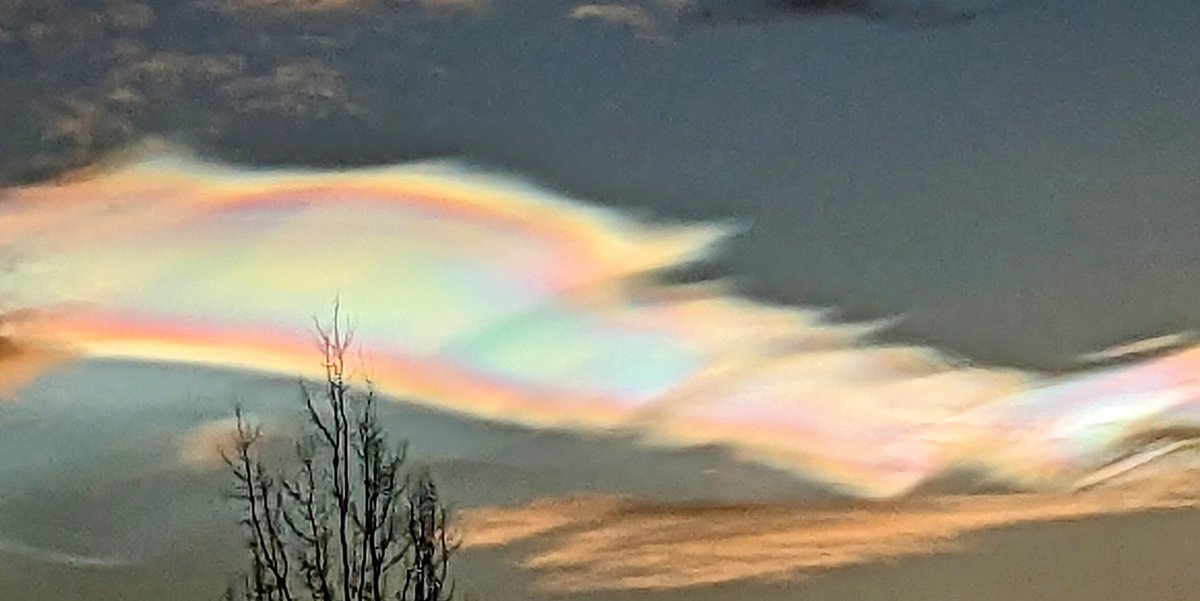 Heel even was deze parelmoer wolk zichtbaar.