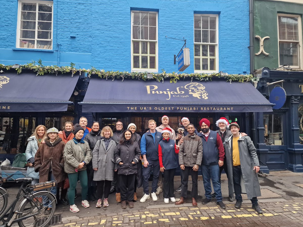 Merry Christmas from the Under One Sky crew. Today we served more than 300 weary and grateful homeless friends. Special thanks to our superb partner Thomas Franks for suppling both meals and treats. Being out there on Christmas day really fills the heart right up.
#community