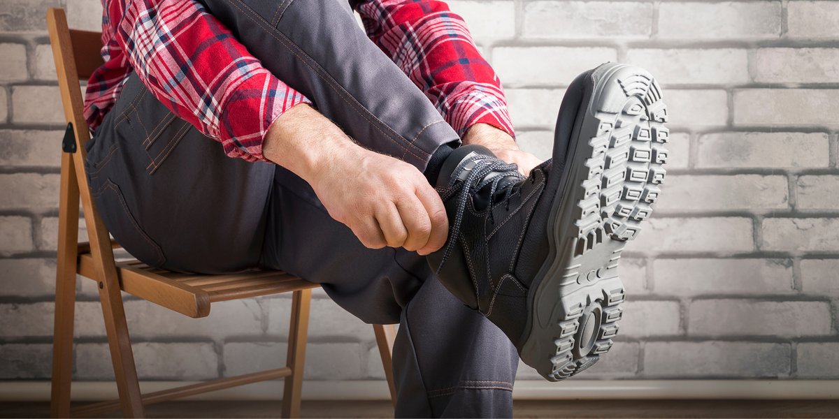 SummaHealth's tweet photo. Winter weather can take a toll on your feet. The colder temperatures can slow blood circulation, affecting your extremities the most. Here are some helpful tips to help keep those feet and toes warm during the cold season.
https://t.co/ZQ2Diev2OL
#WinterFootProblems https://t.co/esQhhkTby2